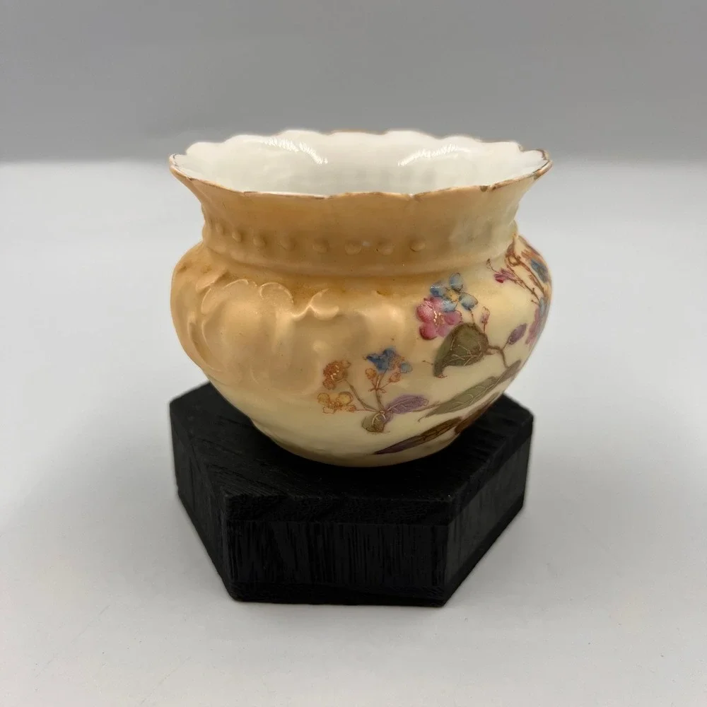 Royal Rudolstadt Bavaria Hand Painted Floral Porcelain Jardiniere Lion Handles